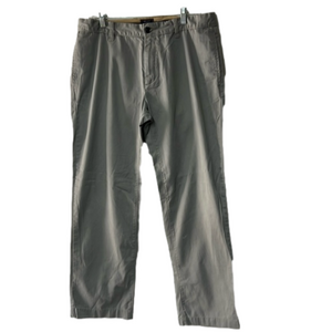 Men’s Gap Khakis classic Straight Fit 34x30 gray good used condition‎